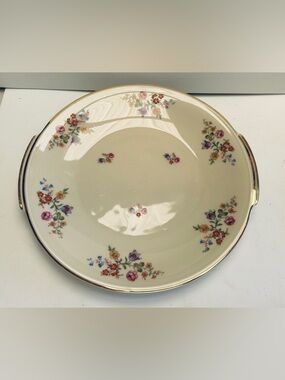 Mitterteich Bavaria China serving dish 61.
Elegant gold trim.